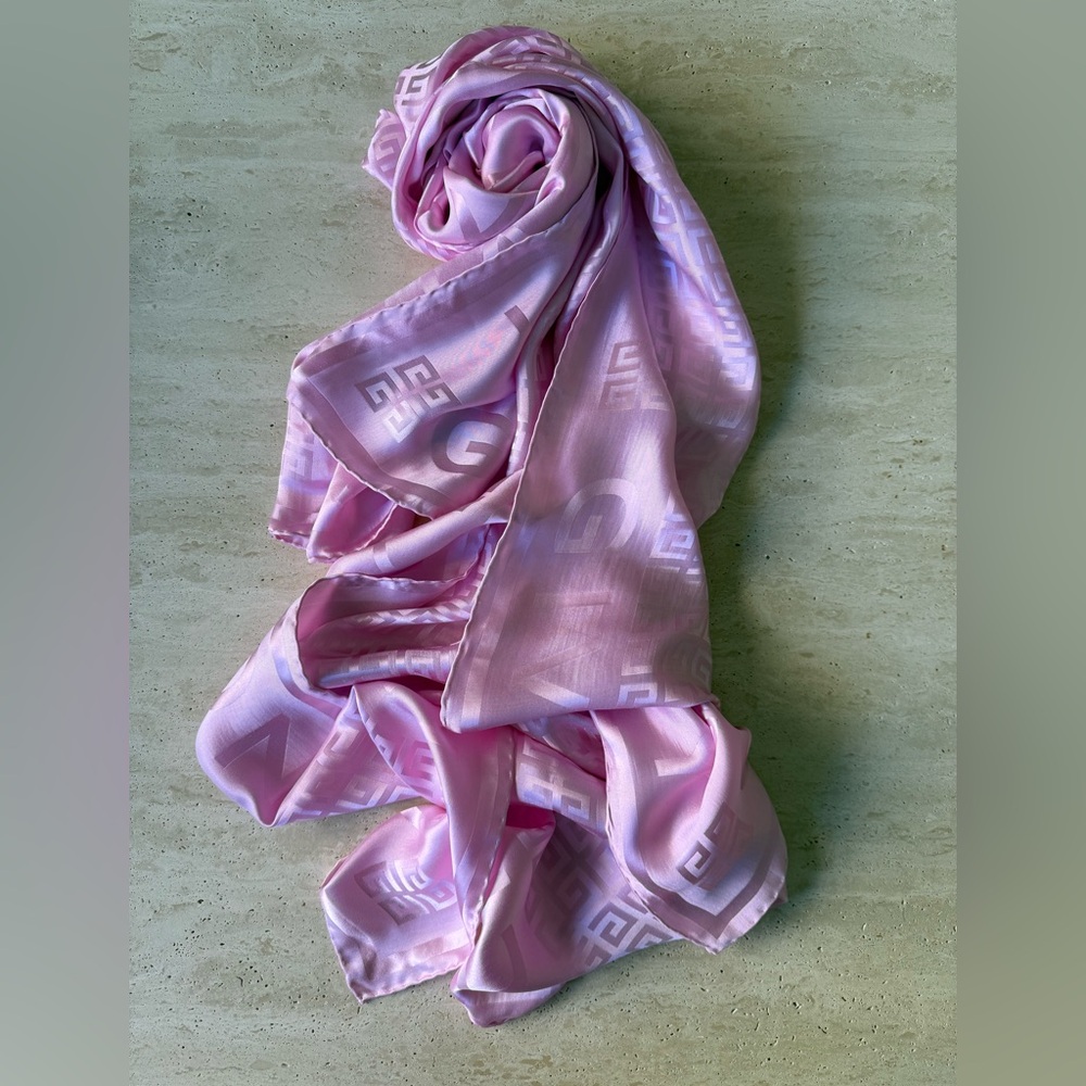 New Givenchy Silk Pink Large Scarf/Shawl - Picture 3 of 8
